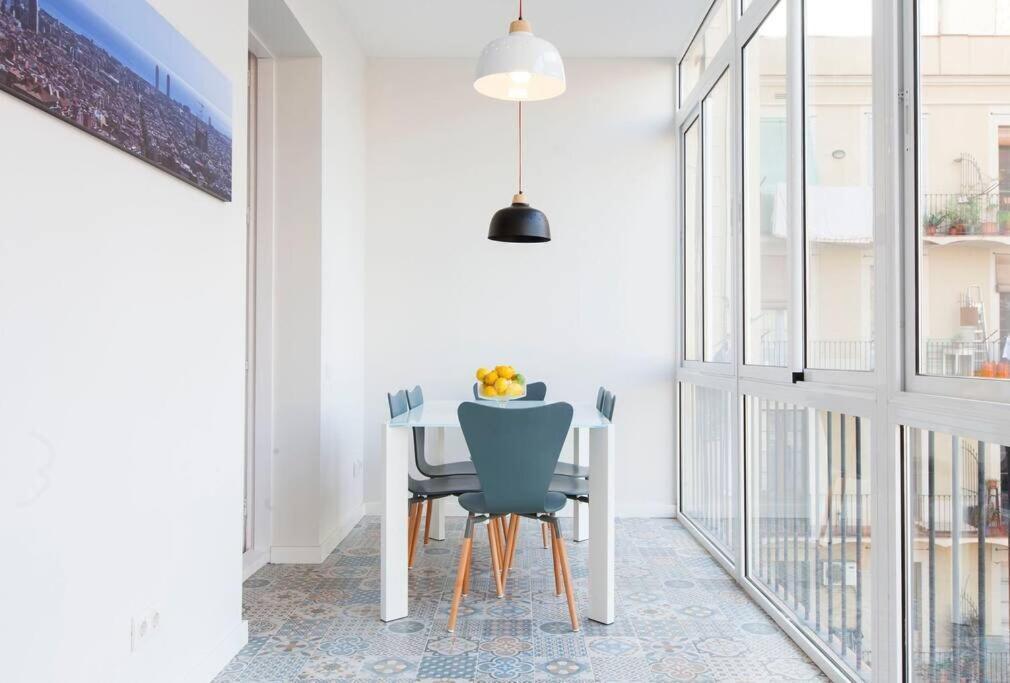 Beautiful 4Bd 4Ba Apartment In Eixample District Barcelona Exterior foto